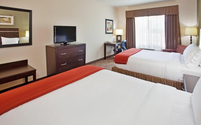 Holiday Inn Express Hotel & Suites TOPEKA NORTH, an IHG Hotel