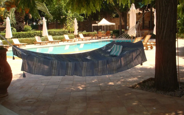 Argentikon Luxury Suites