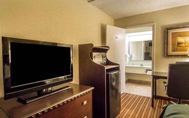 Quality Inn & Suites at Tropicana Field