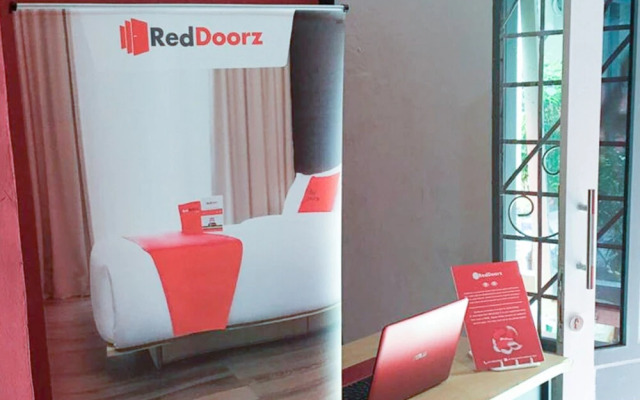 RedDoorz @ Simpang Lima Jupiter
