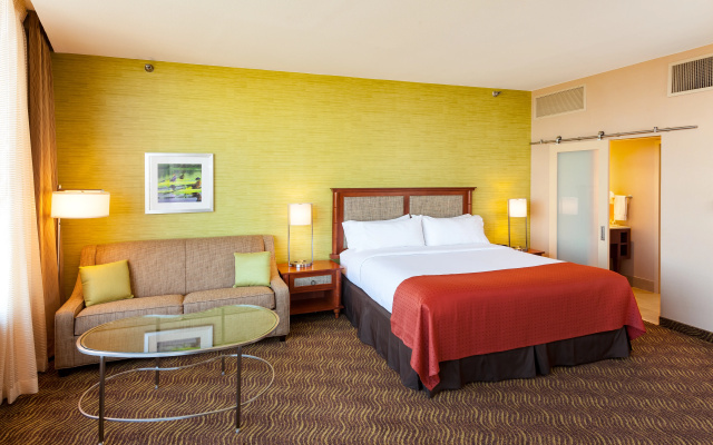 Holiday Inn Austin -Town Lake by IHG