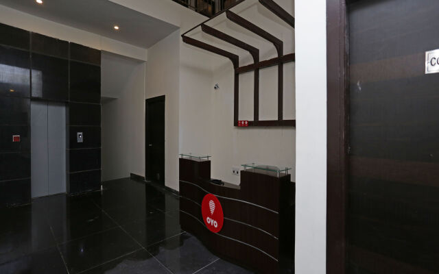 OYO 12171 Hotel Sky View