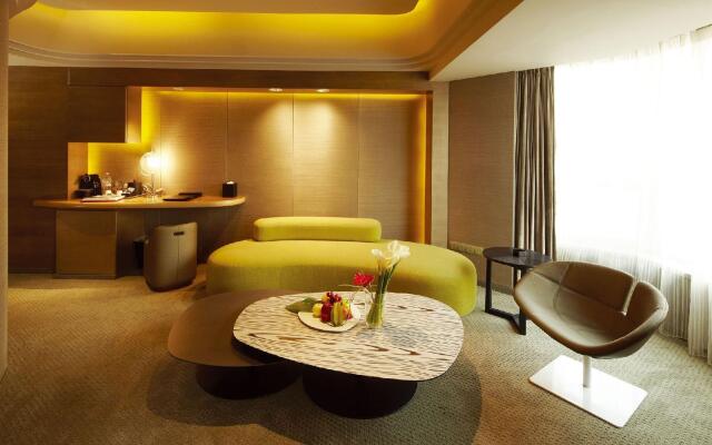 Elegant Hotel Shanghai Bund