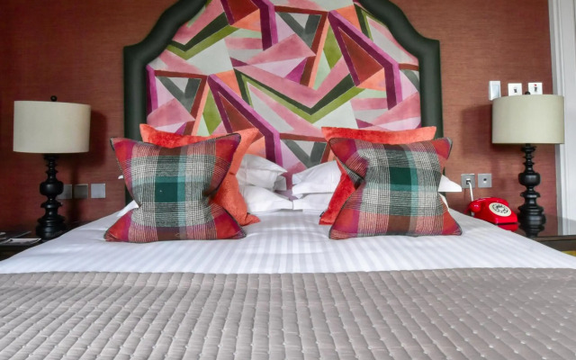 The Rutland Hotel & Apartments
