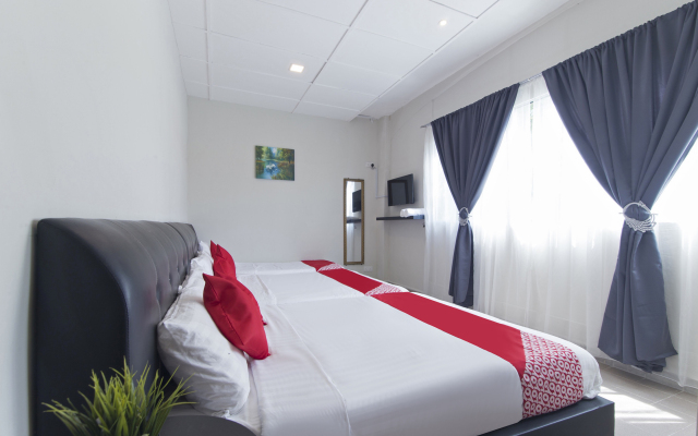 OYO 717 MR J Hotel Wakaf Che Yeh 2