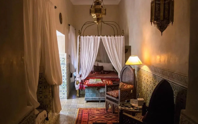 Riad Yamina52