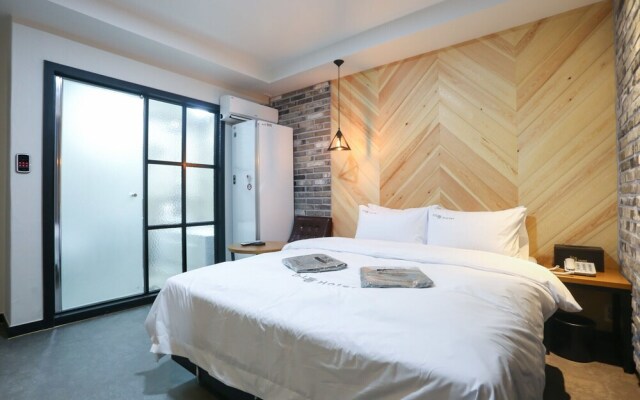 Wonju Two Days Hotel