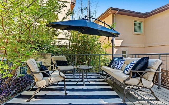 Style & Serenity - Steps Away From South Congress
