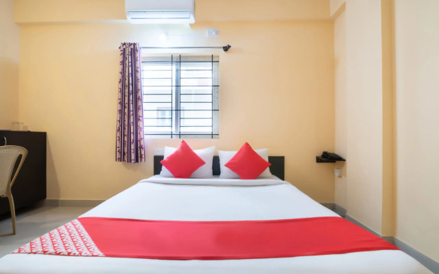 OYO 23427 Ashrey Comforts