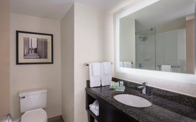 Holiday Inn Washington Capitol - Natl Mall by IHG