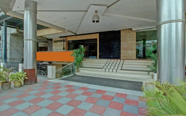 OYO 29625 Suvarna Regency