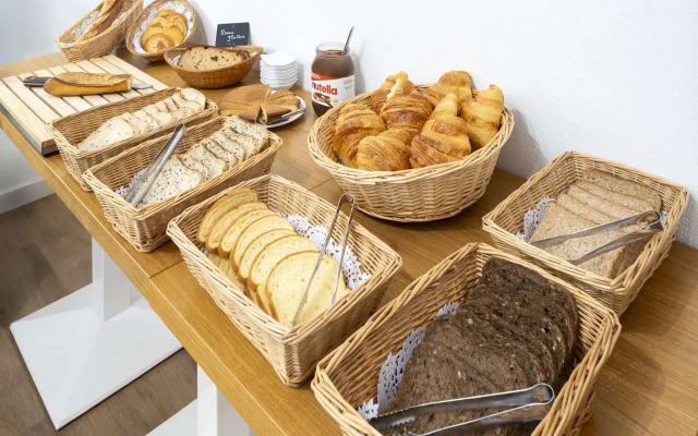 Sure Hotel by Best Western Saintes