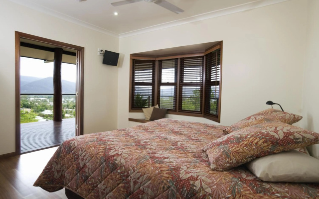 The Summit B&B – Guest Rooms – Atherton