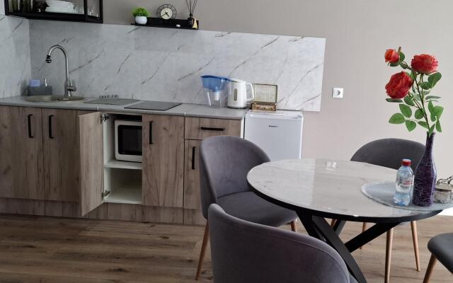 New Life на улице Полоненко 10