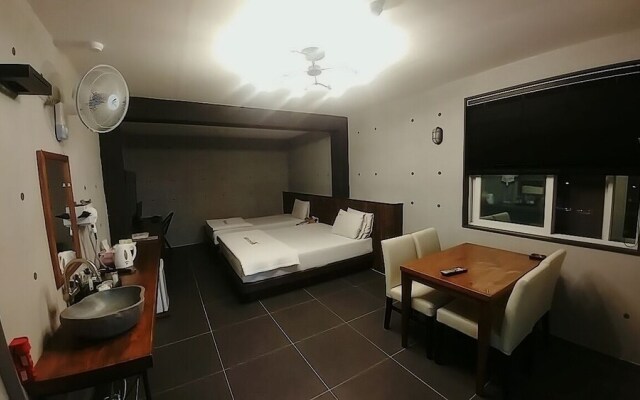 K2 motel