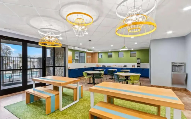 Best Western Legacy Inn & Suites