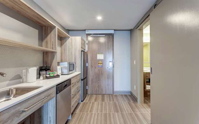 Home2 Suites by Hilton Toronto Brampton