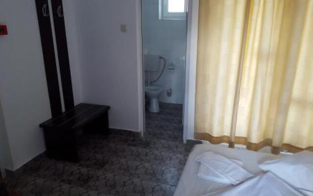 Paloma Holiday Mamaia