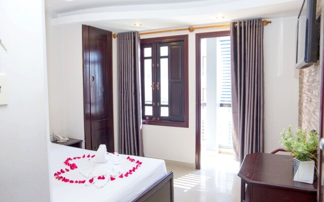 Long Beach Nha Trang Hotel