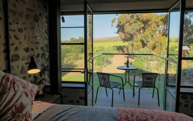 Old Chaff Mill Retreat - - luxury vineyard accommodation