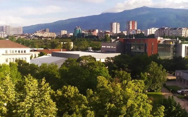 Lovely City Center 1BD, 1BT Apartment