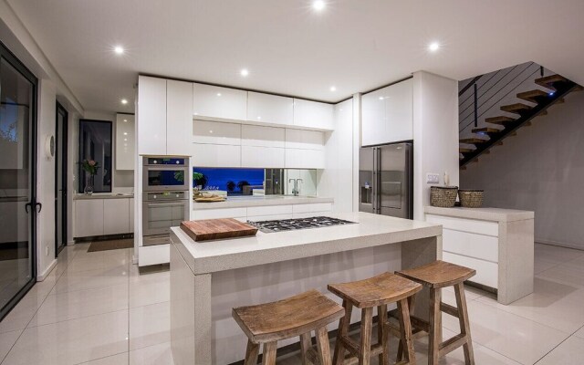 Dolphin Coast YOLO Spaces – Beach House Villa
