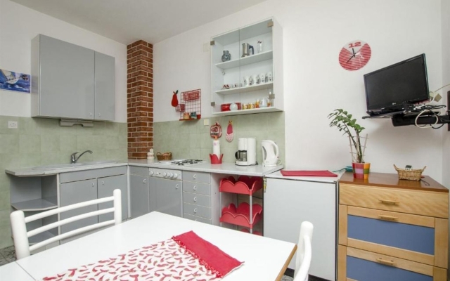 Apartment Sim - 130 m from sea: A2 Crveni Bol, Island Brac