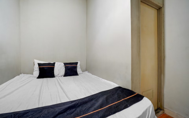 Hotel O near RS Husada formerly Pondokan Kota 2 – Guest Rooms – Jakarta