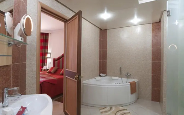 Hotel Diplomat