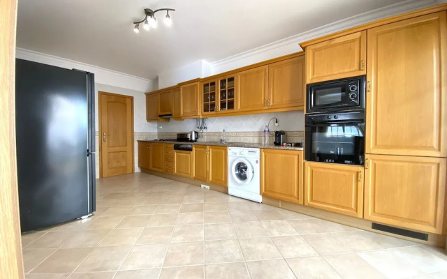 Pêra Amazing Villa With Pool by Homing