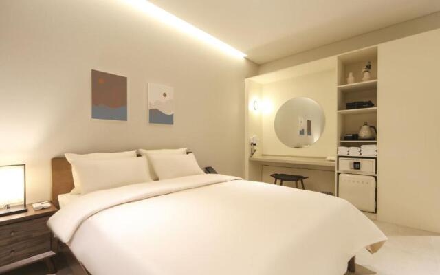 Hermon Hotel Gangseo