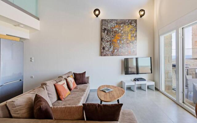 Sofia Suite, a seafront hideaway !
