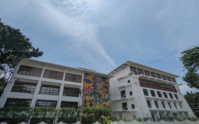 Prasanthi Hotel