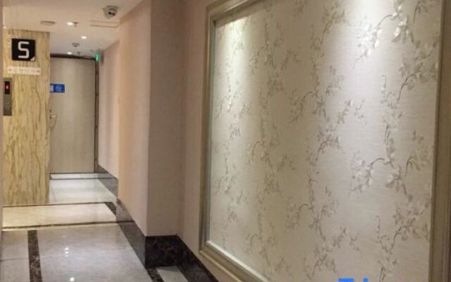 Yangchun Xinyue Hotel