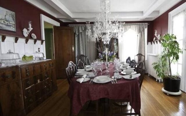 Chestnut Inn Bed and Breakfast