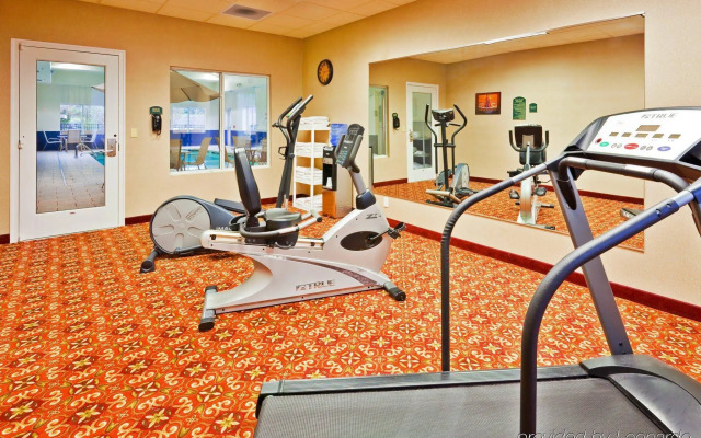 Holiday Inn Express Hotel & Suites Dickson
