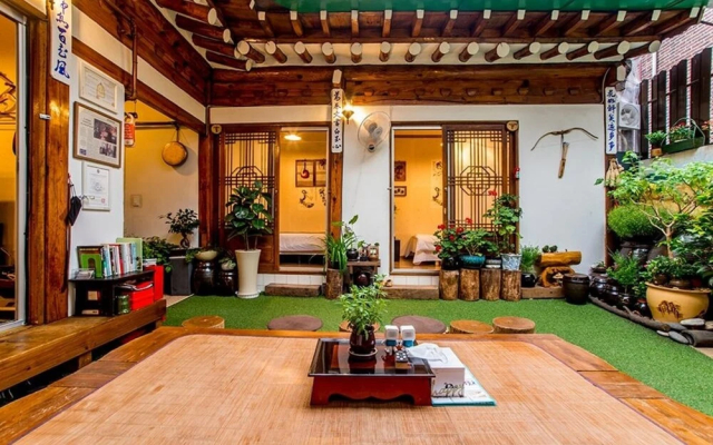 Jongno Punggyeong Hanok Stay