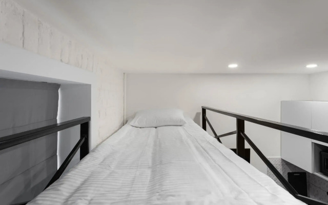 EasyGuest on Marat Street