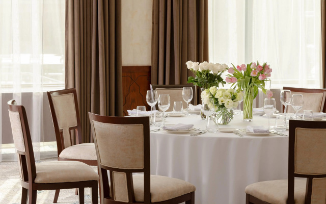 Ramada Plaza by Wyndham Gence