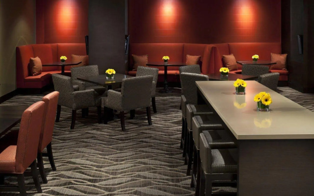 Holiday Inn & Suites Vancouver Downtown by IHG