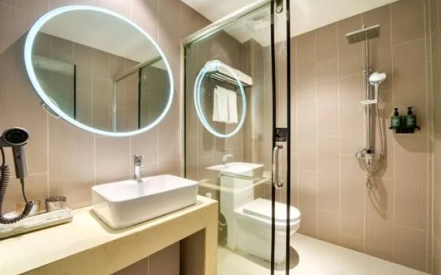 Wuyue · Yuxin Hotel ·Business Audio Visual Hotel 【Wuyue Plaza Branch near No.7 Middle School】 – Bathroom – Shangrao