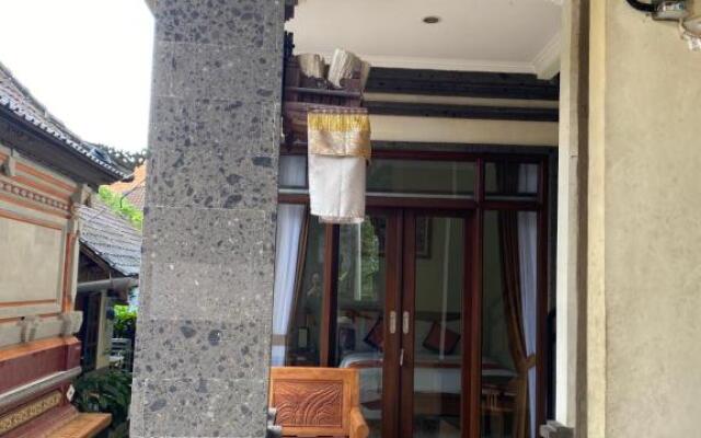 Lilir House