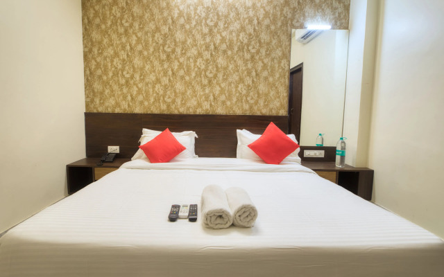 OYO 24106 Shri Raj Laxmi Palace