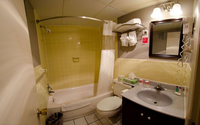 New Hartford Hotel