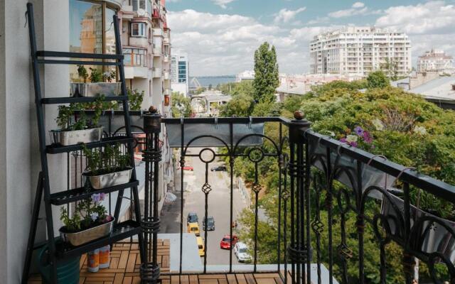 Royal Flowers Apartments