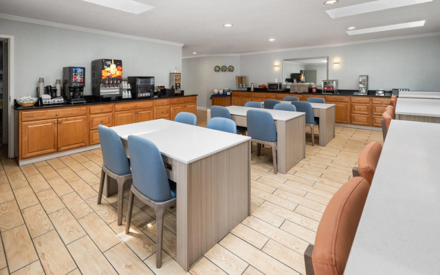 All Seasons Resort, Trademark Collection by Wyndham