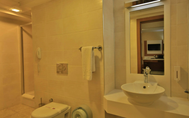 Selcuk Hotel Sems-i Tebrizi