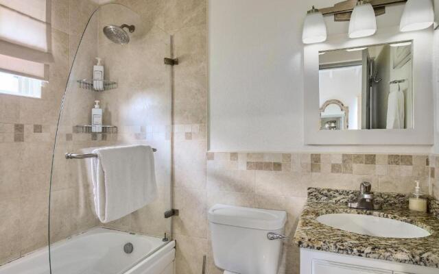 This Property in Centrally Located in a Quiet Residential Neighbourhood