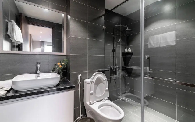 Luxe Paradise Suites Hotel  To Ngoc Van