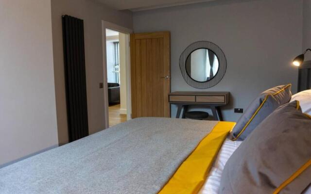 9 Argyle Square - Stylish 2 Bedroom Apartment